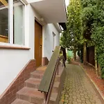 Quiet Bemowo House With Garden By Noclegi Renters